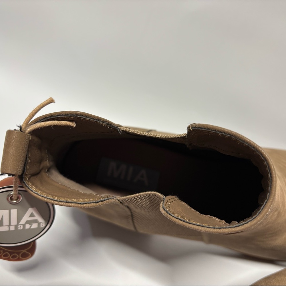✨MIA Tan Vegan Leather Ankle Booties Size 8.5 - Picture 7 of 10